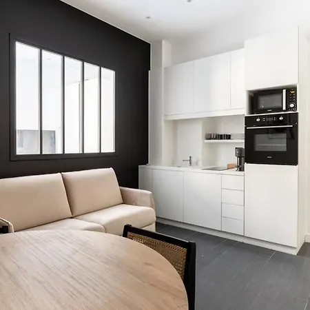 Mogador/haussmann : Charming 4p/1br *